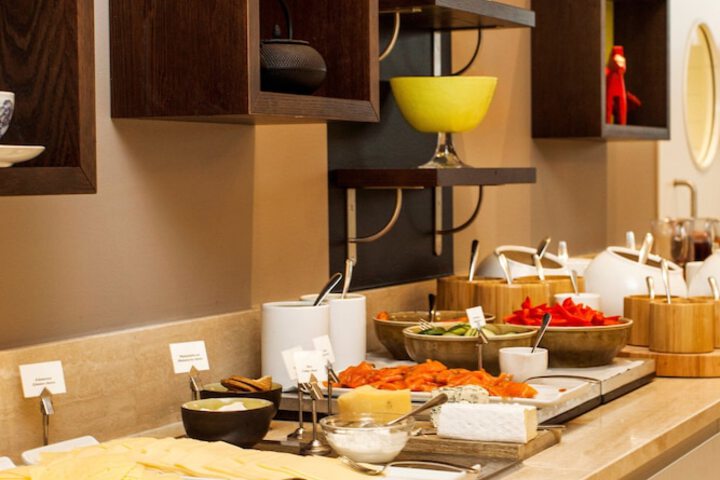 Breakfast/Coffee Service 52 of 68