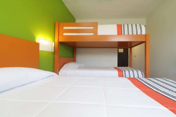 Room 17 of 50