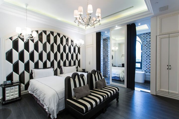 Room 16 of 91