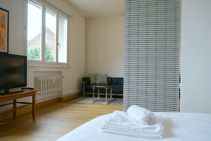 Room 7 of 10