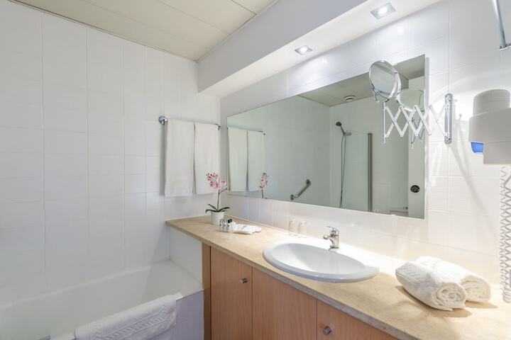 Clean Restrooms