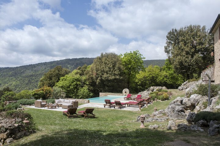 Pool 74 of 142