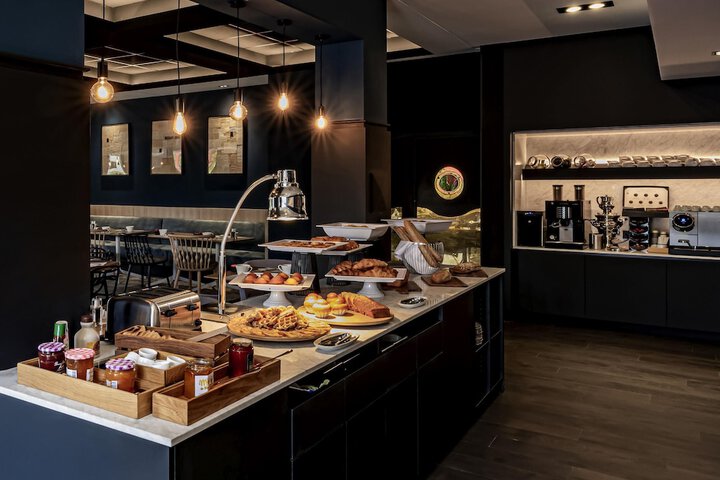 Breakfast/Coffee Service 25 of 67