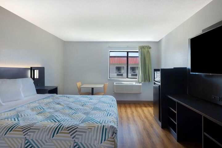 2 Queen Beds (3 of 9)