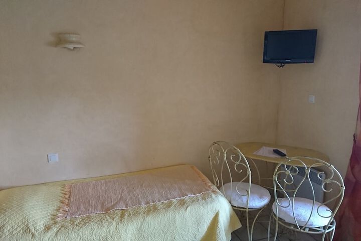 Room 19 of 50