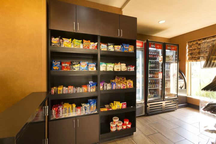 Snack bar