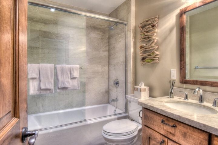 Photo of Waters Edge Jewel