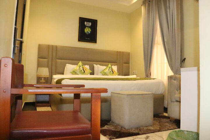 Room 10 of 22