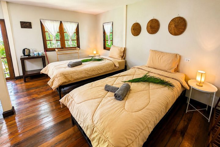 Room 5 of 63