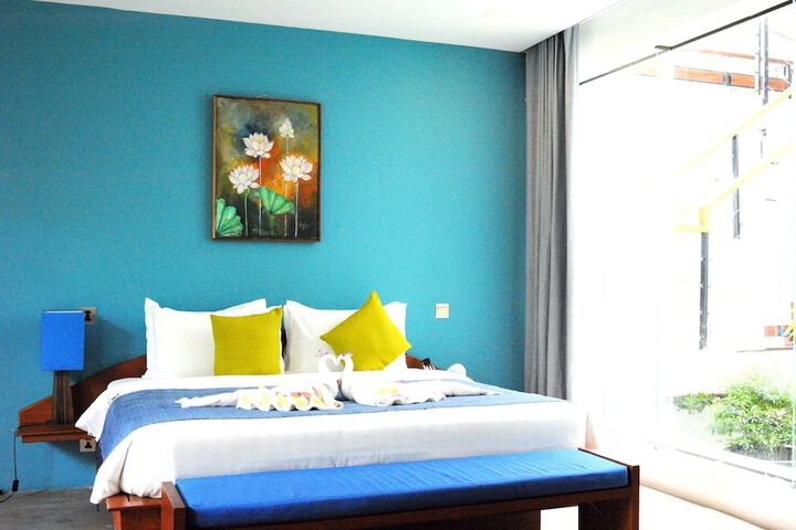 Room 28 of 180