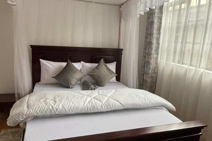Room 6 of 27