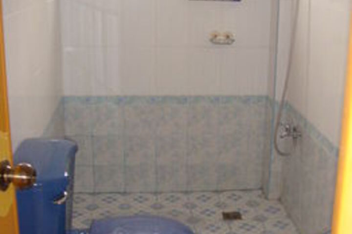Room 3 of 16