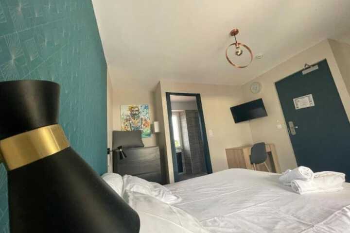 Appart Hôtel Sous les pins in Martigues