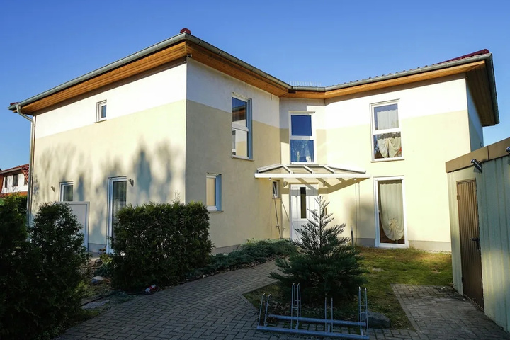 A Modern Furnished Holiday Home in a Lovely Area