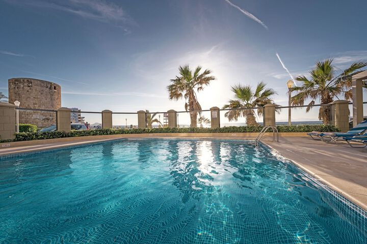 Pools & Facilities