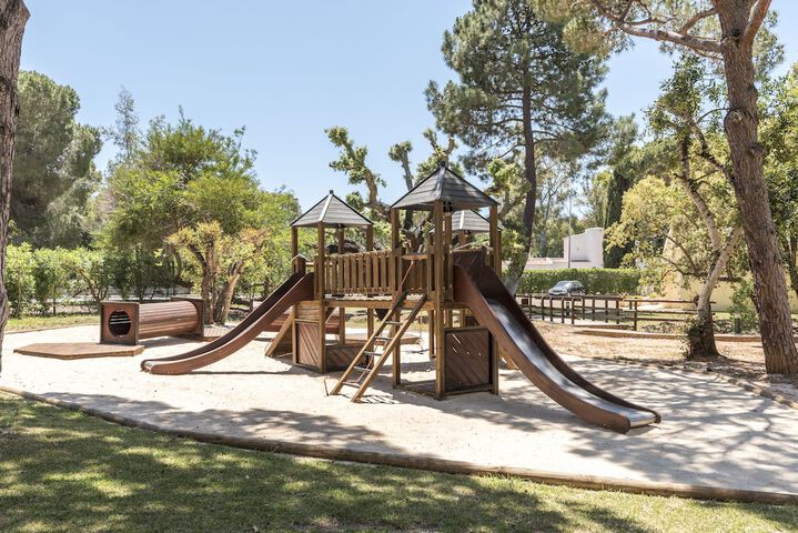 Children's play area - outdoor