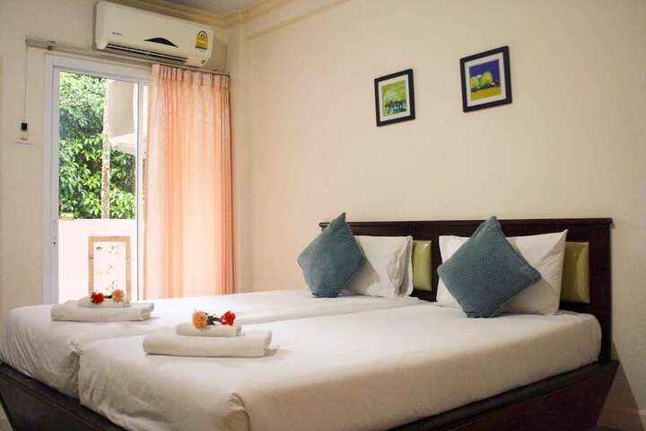 Room 16 of 25