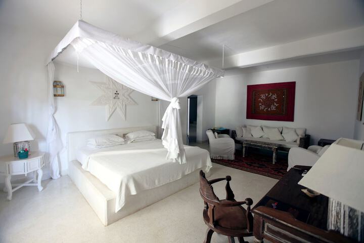 Room 44 of 149