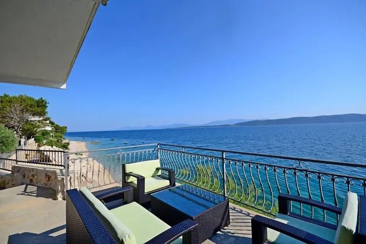 Terrace/Patio 7 of 17