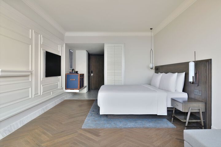 Room 13 of 88