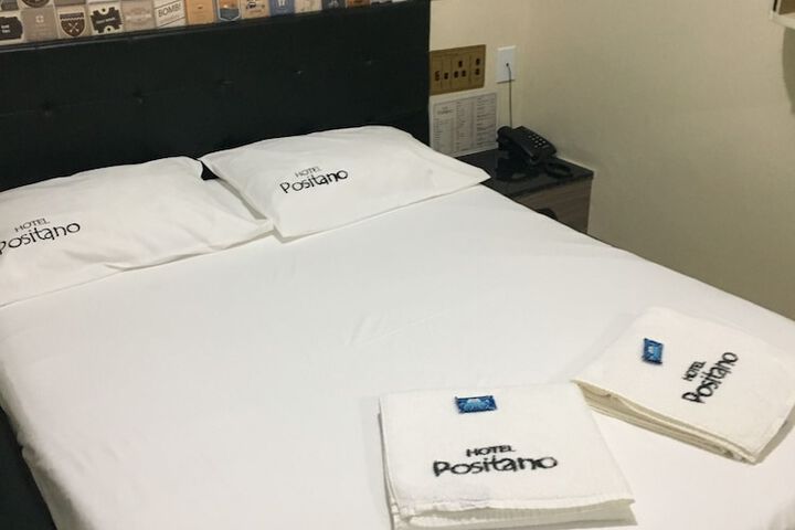 Room 13 of 50