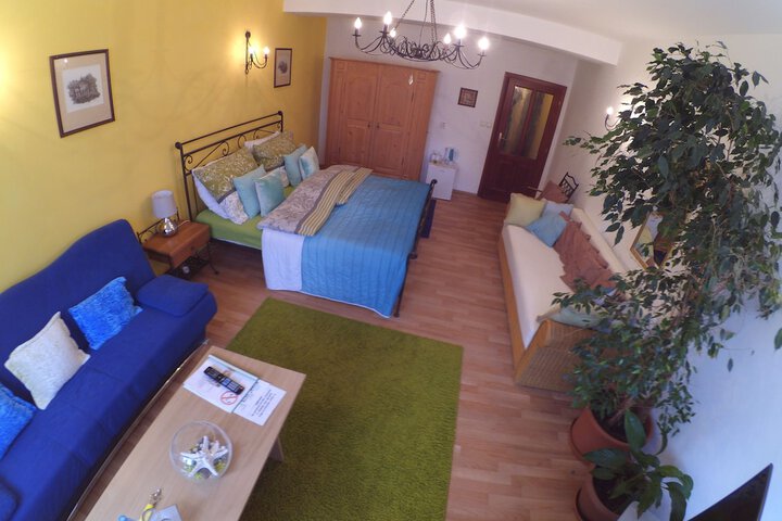 Room 12 of 44