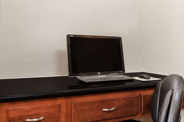 Business Center 13 of 13