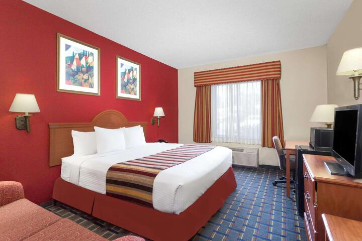 2 Queen Beds (4 of 8)