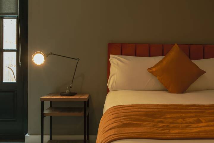 Room 8 of 38