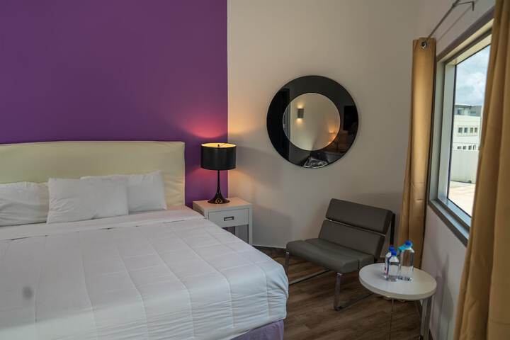 Room 17 of 40