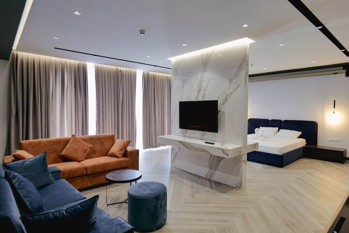 Room 32 of 148