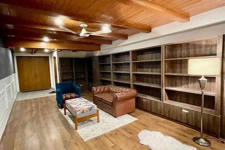 Room 11 of 20