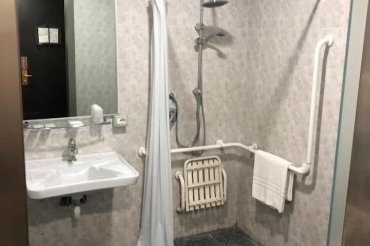 Room 20 of 23
