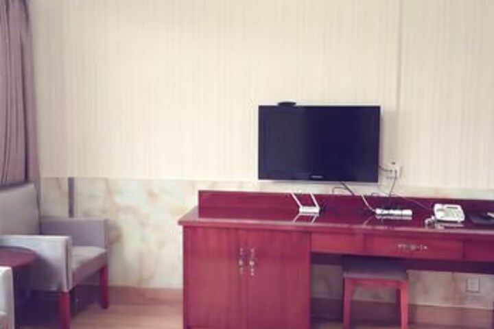 Room 6 of 7