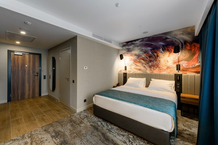 Room 61 of 87