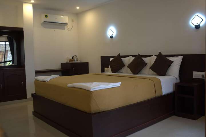 Room 2 of 14