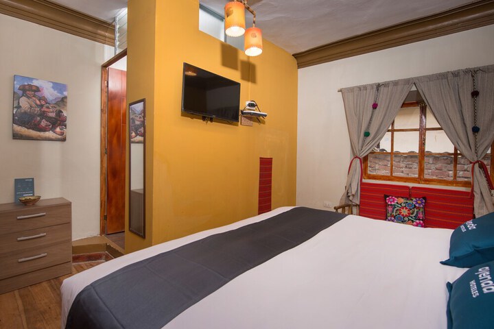 Room 12 of 17