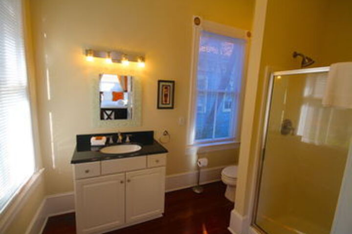 Room 5 of 120