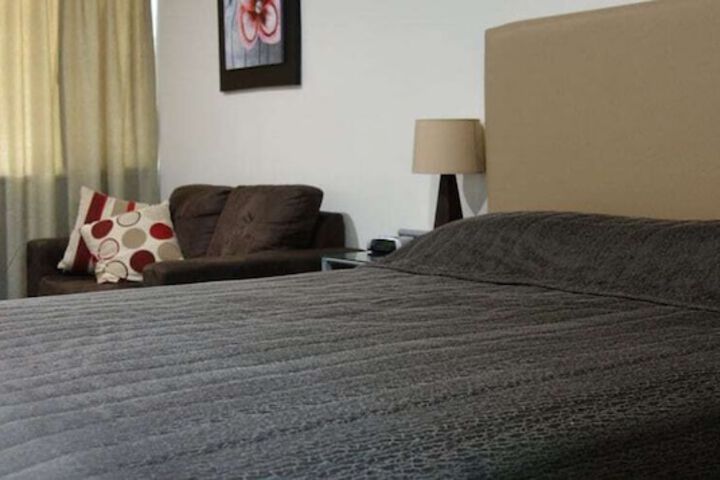 Room 7 of 10