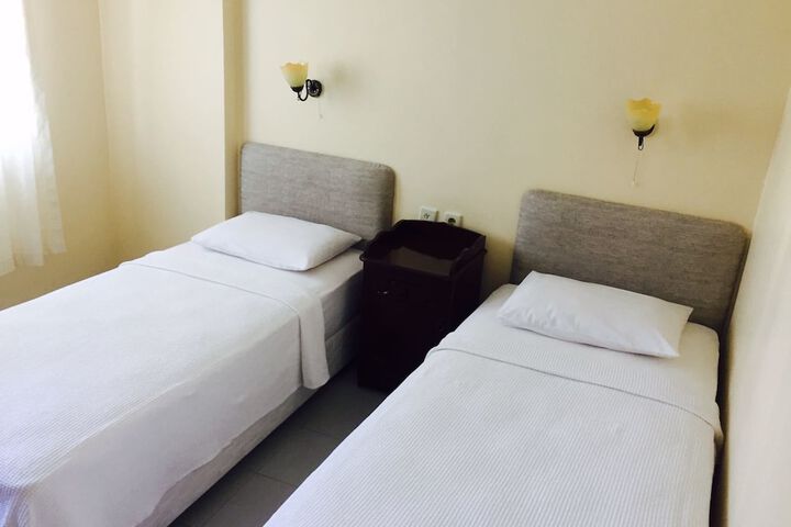Room 2 of 4