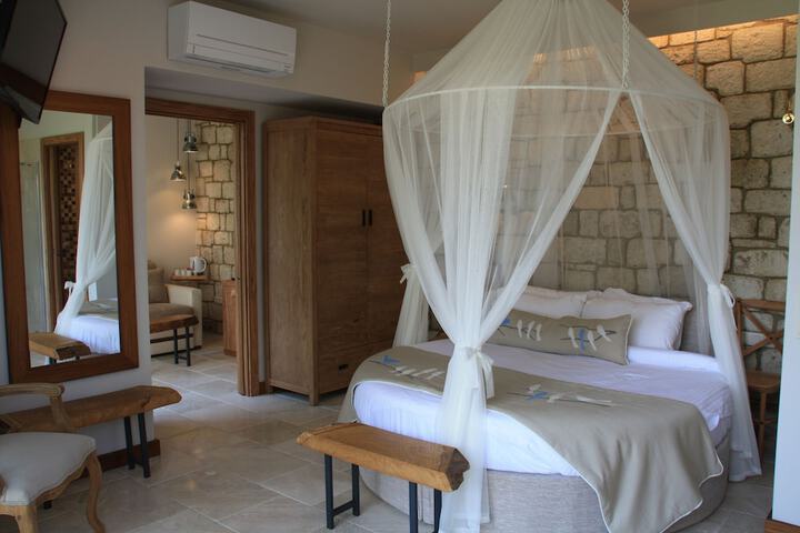 Room 20 of 53
