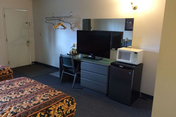 Room 5 of 40