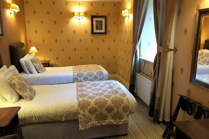 Room 12 of 45
