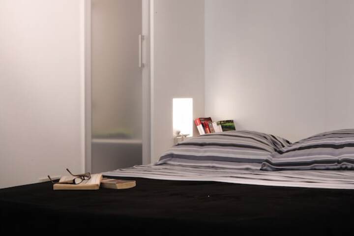 Room 5 of 49