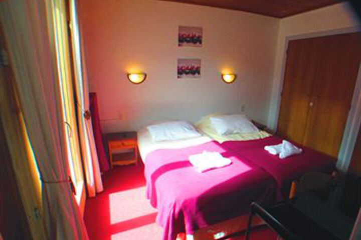 Room 28 of 45