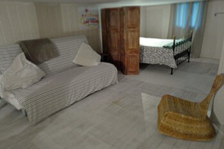Room 26 of 32