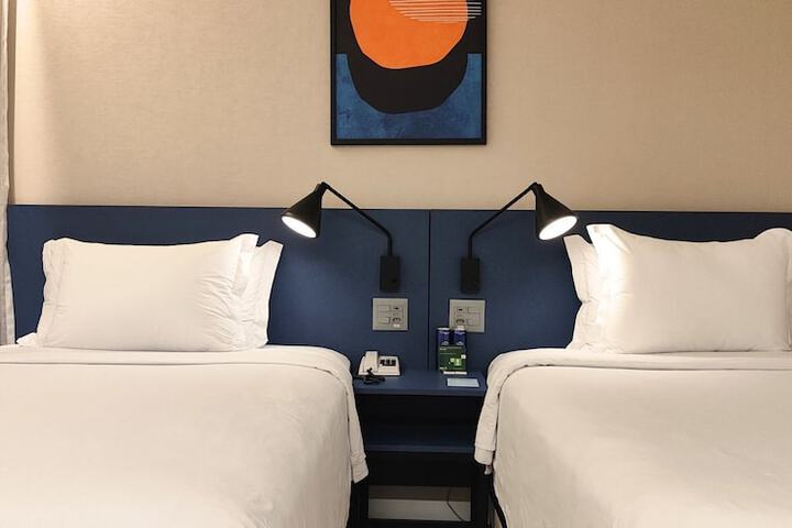 Room 58 of 143