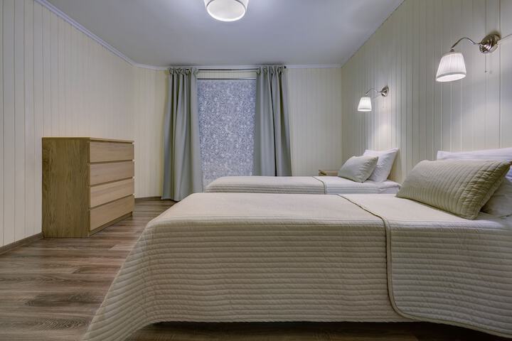 Room 12 of 79