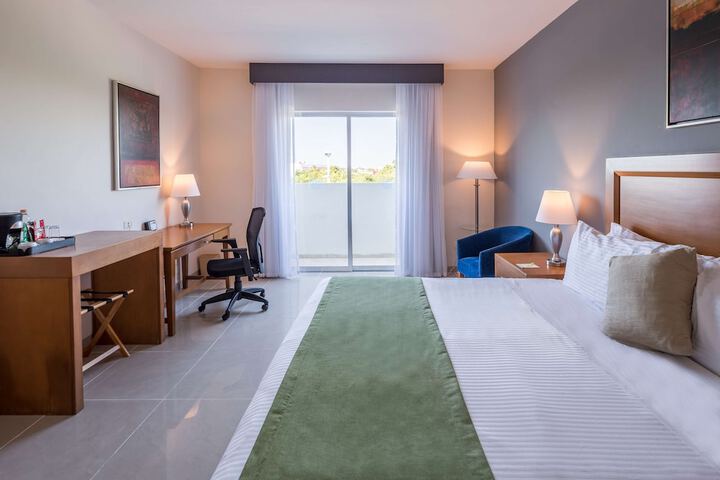 Room 8 of 52