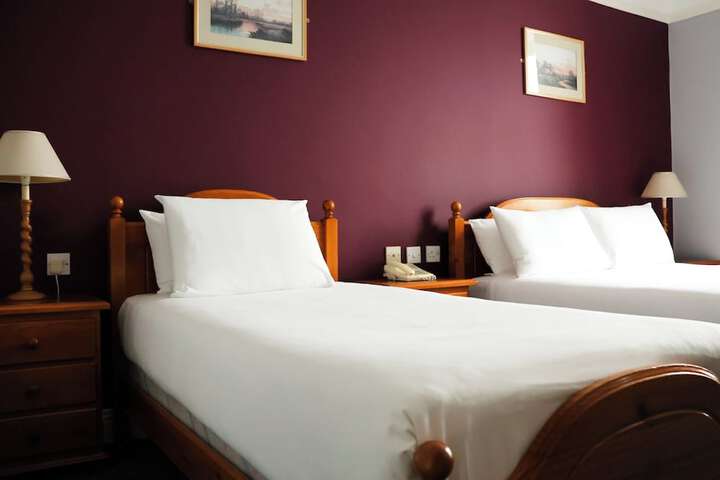 Room 15 of 49